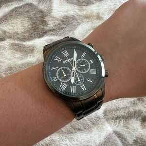 Men’s dark grey metal Fossil watch